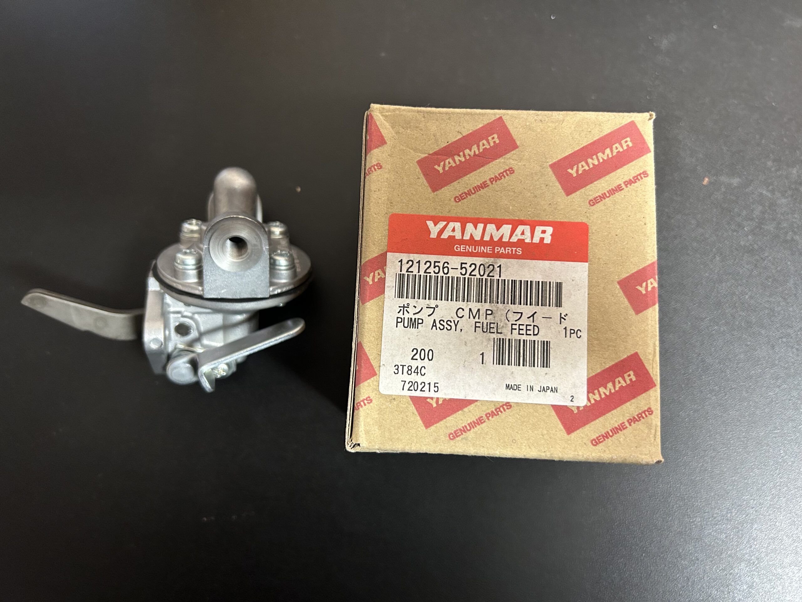 121256-52021 Yanmar Fuel lift pump genuine to suit 2GM20 3GMF 3HM 3HMF 121256-52021