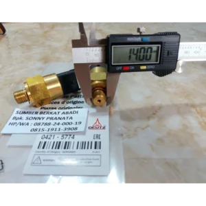 DEUTZ 04215774 SWITCH OLI 0421-5774 SWITCH OIL 0421 5774 FUEL PRESSURE SENSOR 0421-3020